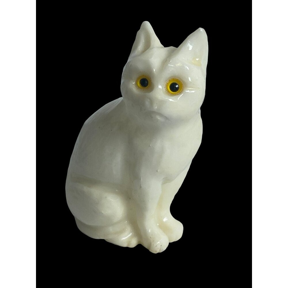 Vintage White Alabaster Cat Figurine With Yellow Eyes Made In Japan